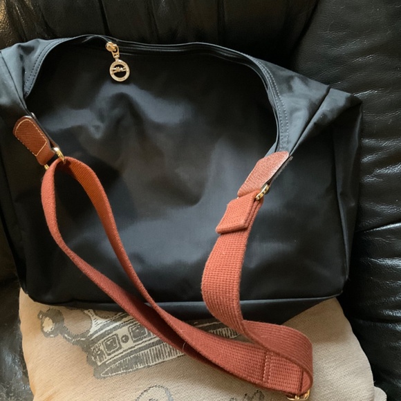 🌟 Host Pick 💫 💗 Authentic Longchamp Hobo Shoulder / Messenger Bag - Picture 2 of 12